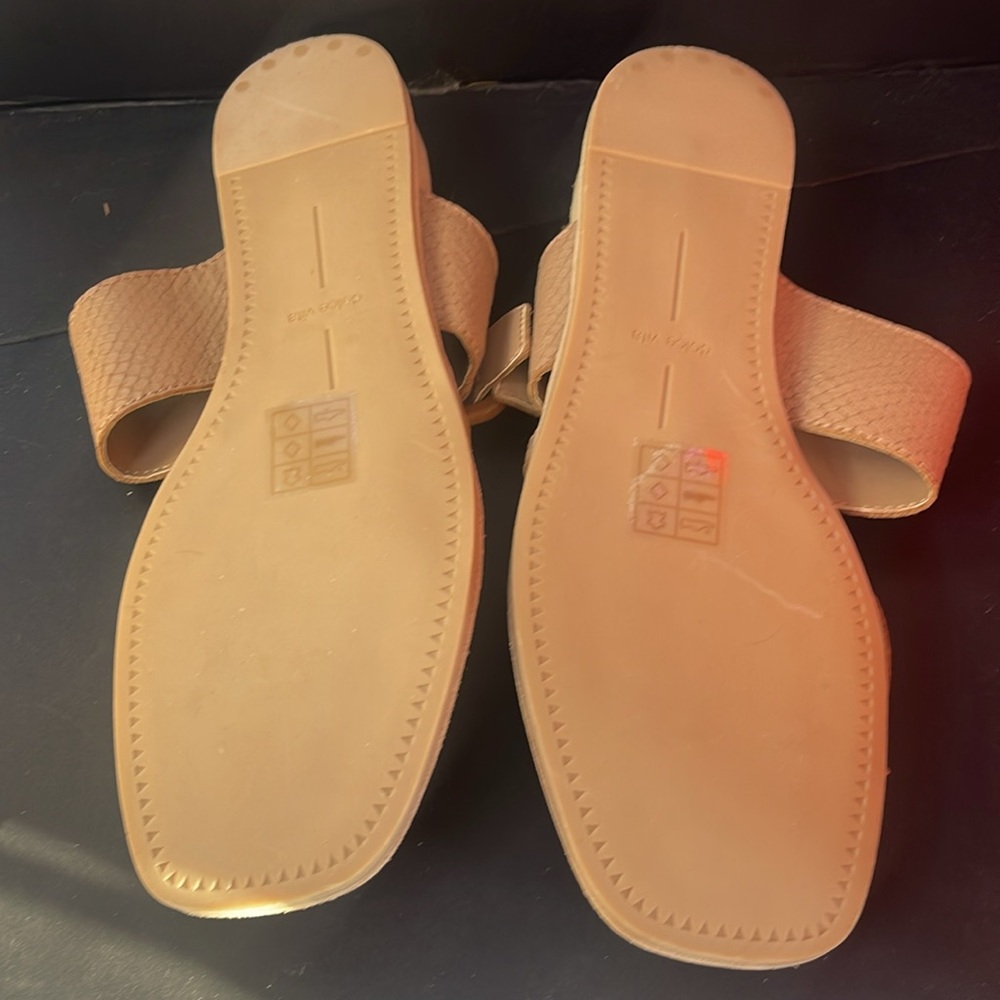 Dolce Vita Tan leather Sandals with Buckle size 7.5 women’s - Picture 2 of 3